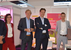 The team of Growfoam showed a complete lineup of substrates based on foam. Dutch scale-up presents new lineup of growing substrates (hortidaily.com)